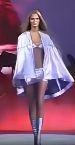 维多利亚的秘密1999时装秀 维多利亚的秘密时尚内衣秀1999
