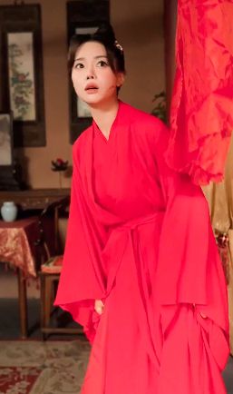 新：王妃她又美又飒（余宗伟 孔玉倩)